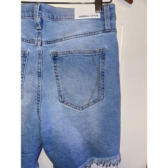 NWT Kendall + Kylie The Boyfriend Bermuda Jean Shorts  Size 7/28 - Picture 6 of 11